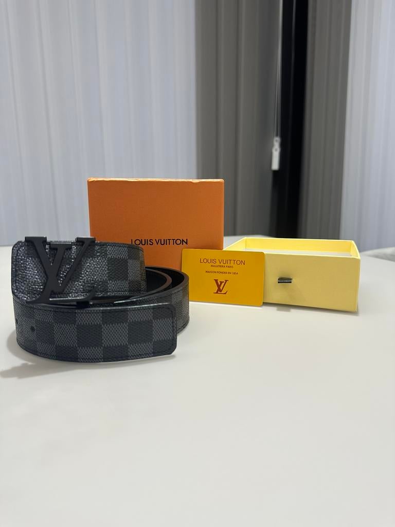 Louis Vuitton Riem Zwart Damier LV Buckle (Met Doos & Bon), Kleding | Heren, Riemen en Ceinturen, Verzenden, Nieuw, 115 cm of meer