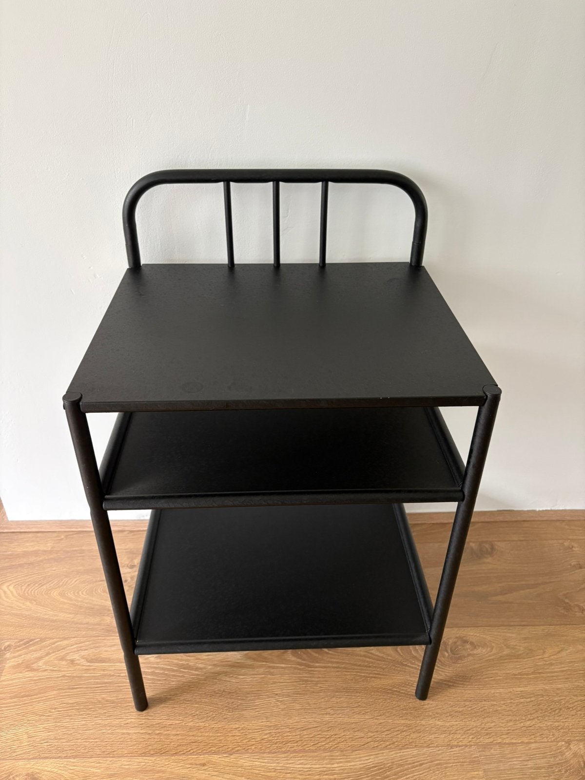 Ikea kastje zwart metaal, Ophalen, Zo goed als nieuw, Minder dan 45 cm, 55 tot 70 cm