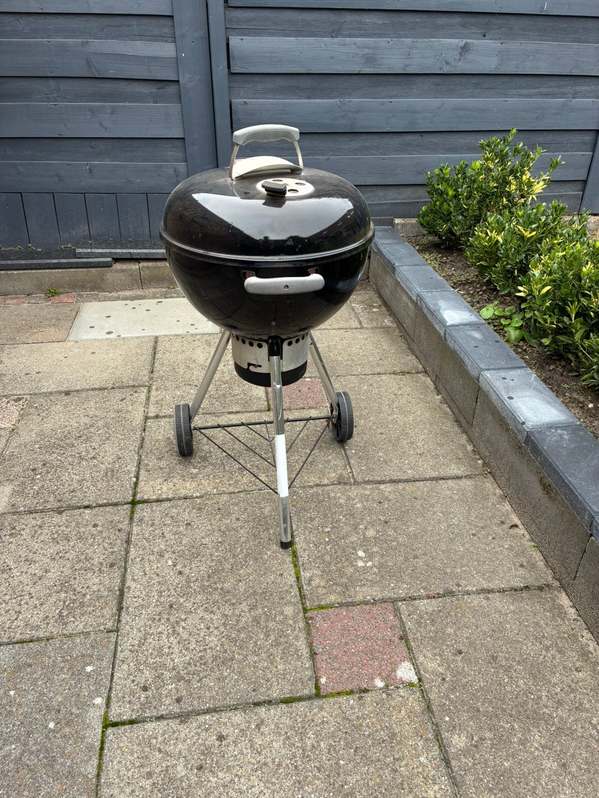 Grote Weber BBQ, Tuin en Terras, Houtskoolbarbecues, Ophalen, Gebruikt