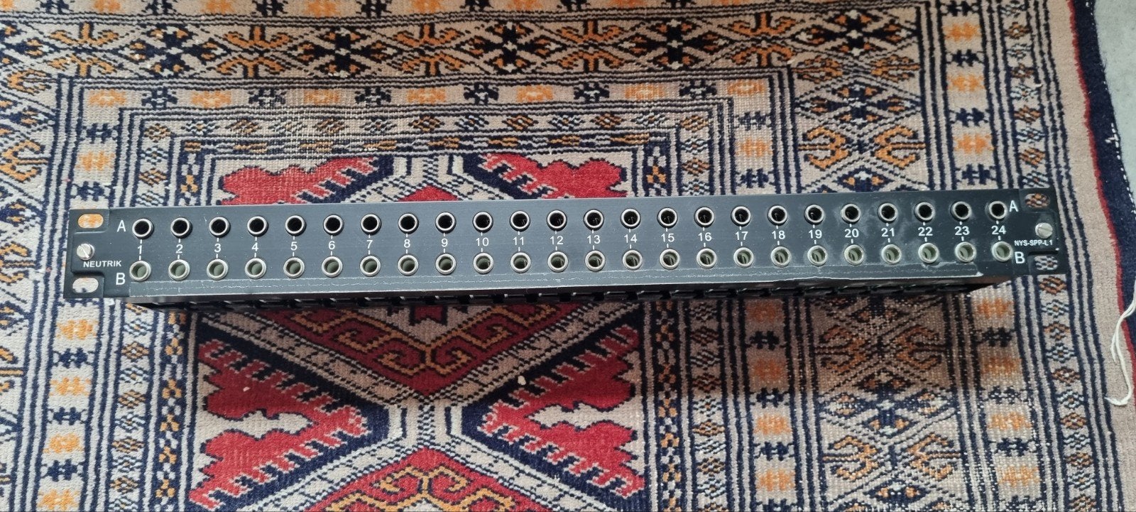Neutrik NYS-SPP-L1 Patchbay - 24-kanaals, Muziek en Instrumenten, Kabels en Stekkers, Gebruikt, Apparatuur, Ophalen