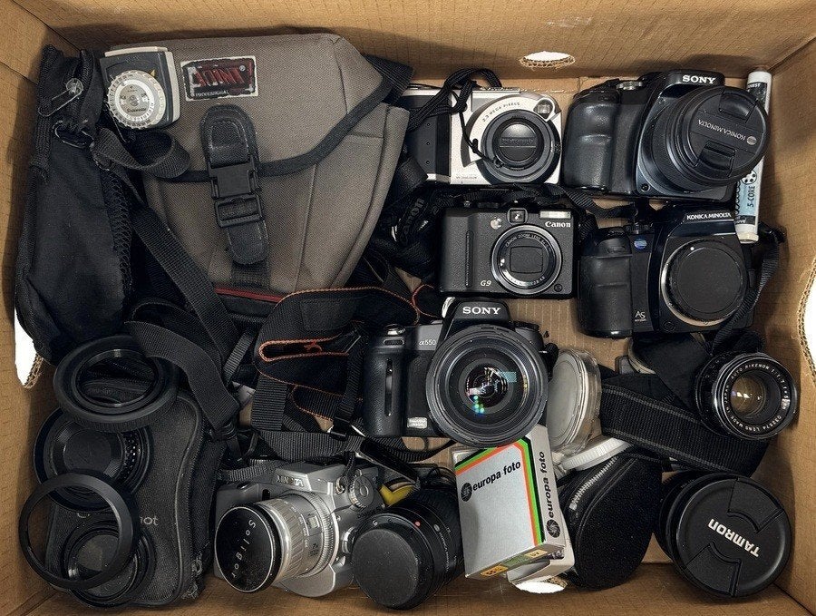 827. Digitale camera's - Canon, Sony, Konica Minolta