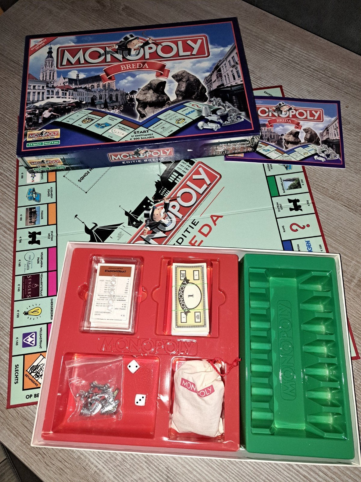 Monopoly Breda, Hobby en Vrije tijd, Gezelschapsspellen | Bordspellen, Ophalen of Verzenden, Zo goed als nieuw