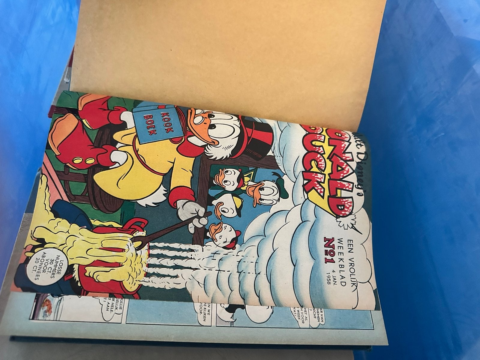 Zes bundels van Donald Ducks tussen 1957 en 1960, Meerdere comics, Ophalen of Verzenden, Zo goed als nieuw, Europa