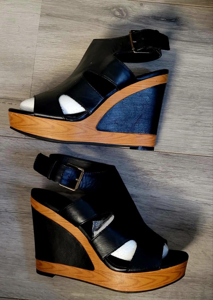 Maat 39 , mooie sandaal, Zwart, Zo goed als nieuw, Graceland, Sandalen of Muiltjes