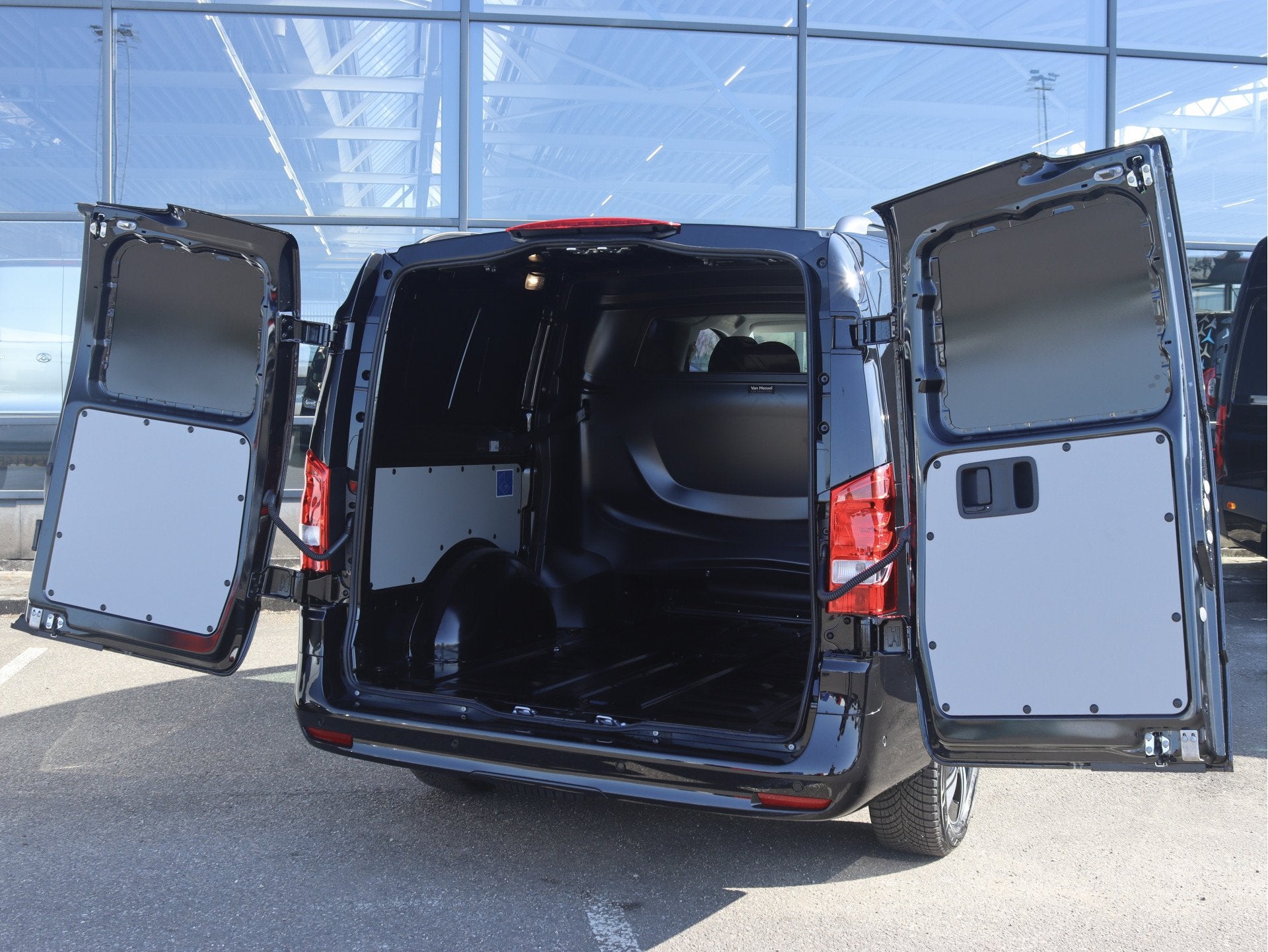 Mercedes-Benz eVito eVito Dubbel Cabine Lang 66 kWh, Auto's, Stof, Zwart, Zwart, Mercedes-Benz