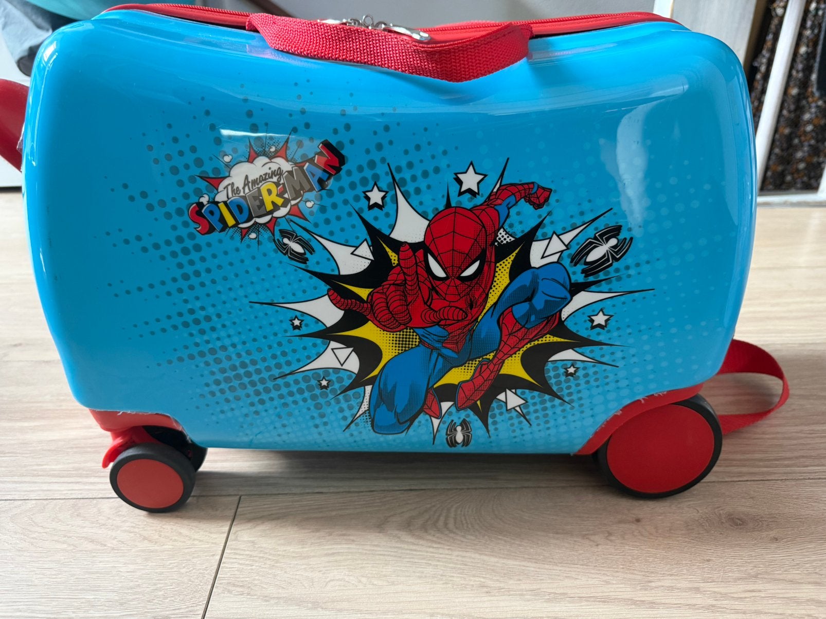 Spiderman rol koffer voor kind 2-4jr, Ophalen of Verzenden, Zo goed als nieuw, Hard kunststof, Wieltjes