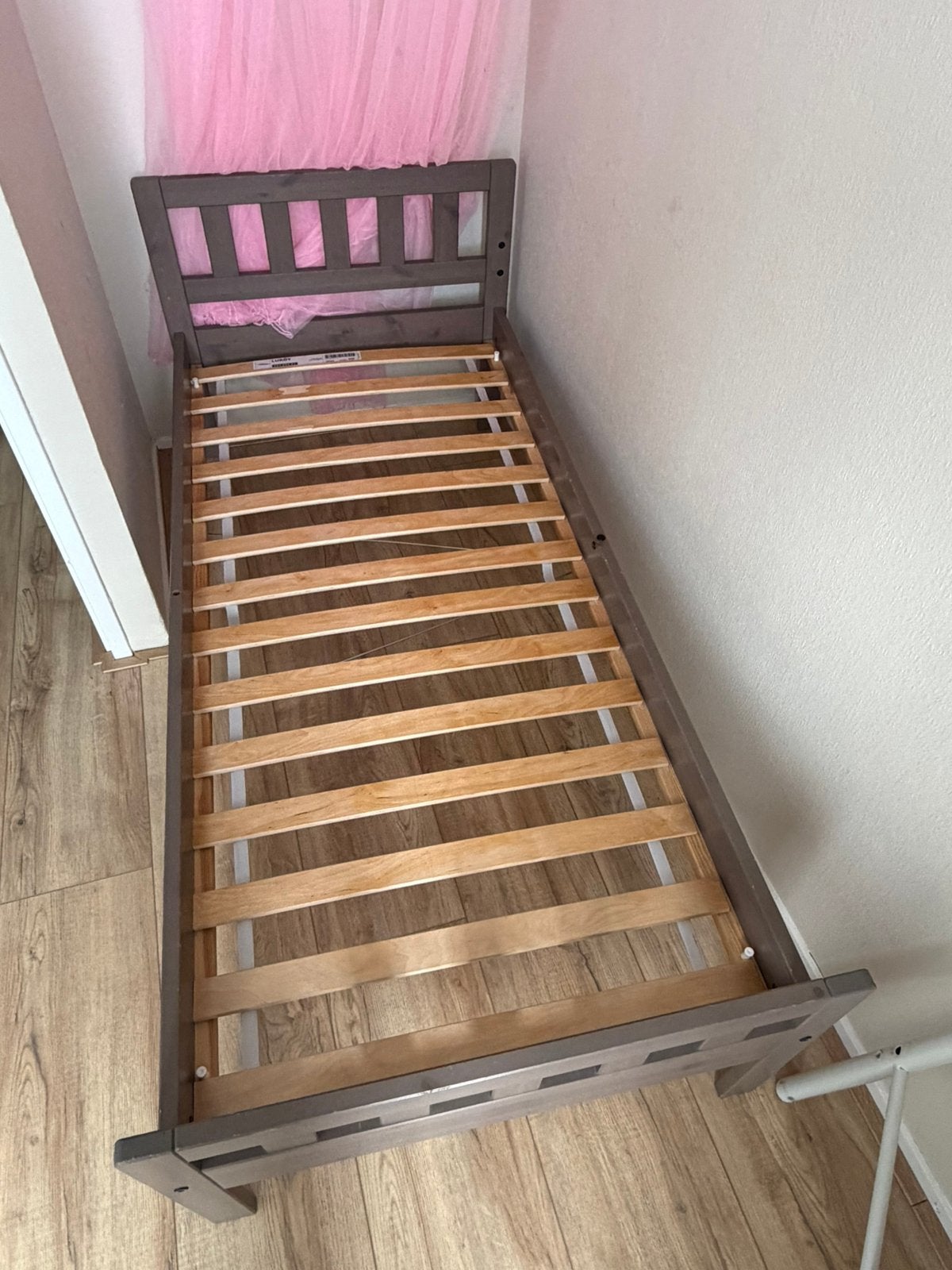 Ikea Mygga kinderbed (160x70), Ophalen, 85 tot 100 cm, Zo goed als nieuw, Matras