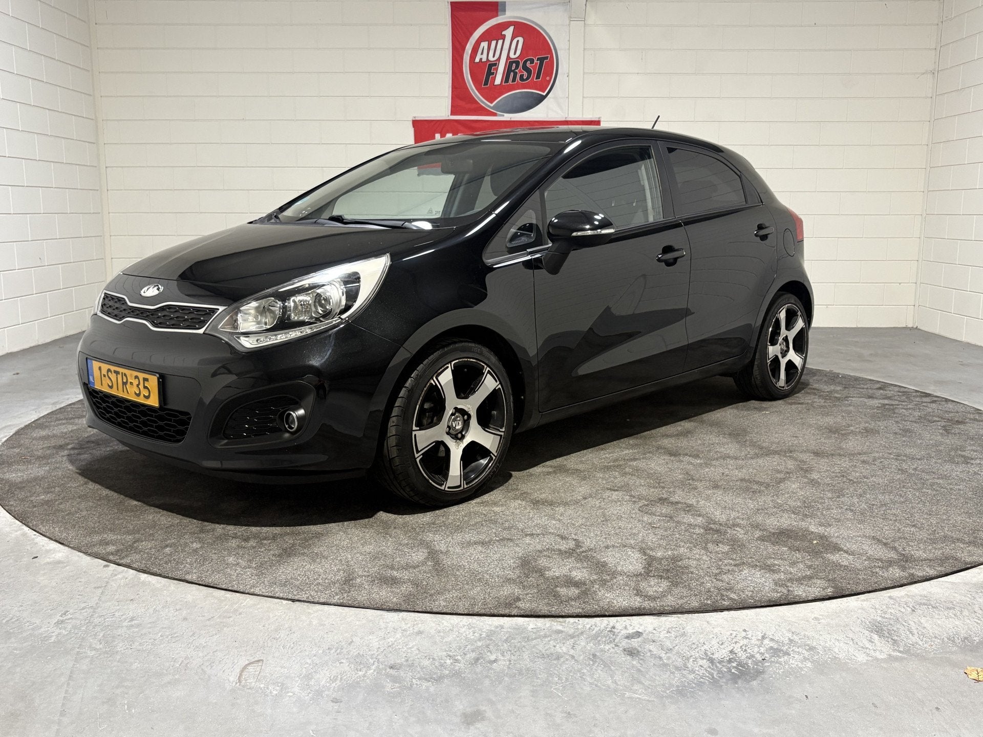 Kia Rio 1.2 CVVT Plus Pack, Airco, 17 inch, Isofix, Led, Vol, 4 cilinders, Zwart, Origineel Nederlands, Bedrijf