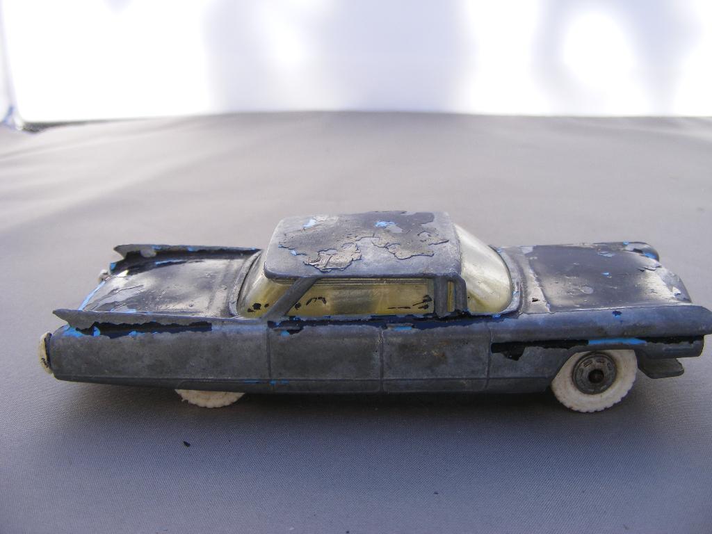 Cadillac 62 sedan lone star 1/50 incompleet, Ophalen of Verzenden, Gebruikt, Auto