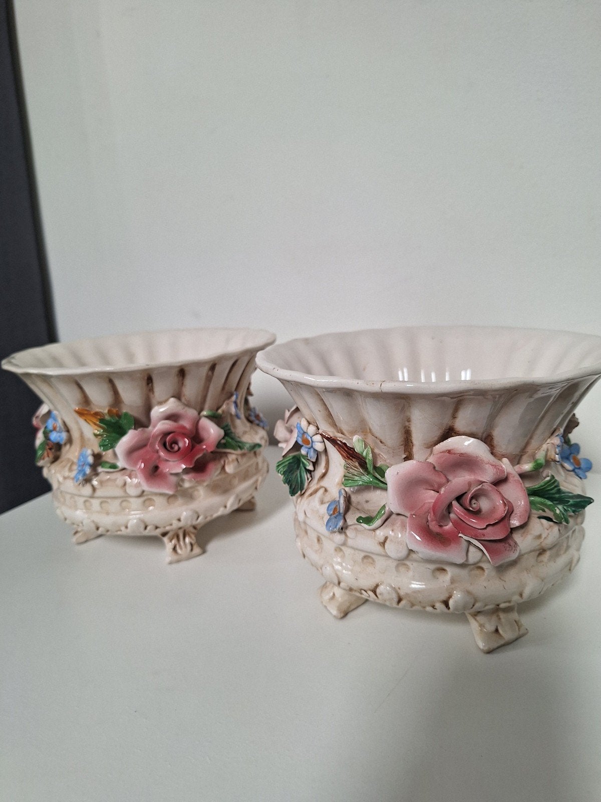 2 Capodimonte Italië vintage bloempotten  rozen en bloemen, Ophalen of Verzenden