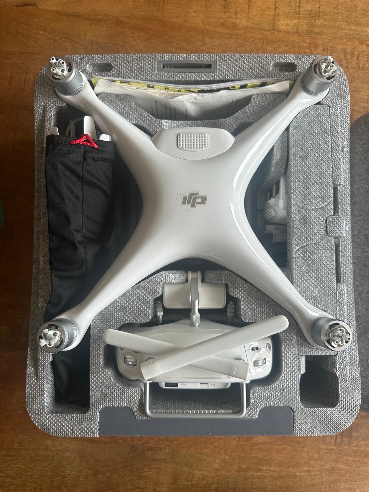 DJI Phantom 4 drone incl opbergdoos en extra’s, Audio, Tv en Foto, 30 tot 45 minuten, Extra accu('s), Ophalen of Verzenden, Zo goed als nieuw