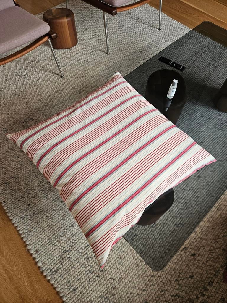Groot gestreept kussen - rood, wit en grijs, Ophalen, Gebruikt, Rood, Vierkant