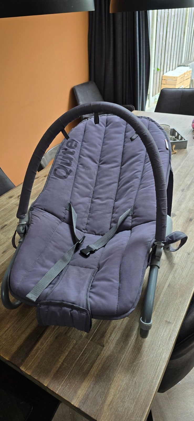 Qute wipstoel - Comfortabel en veilig voor je baby, Ophalen, Gebruikt