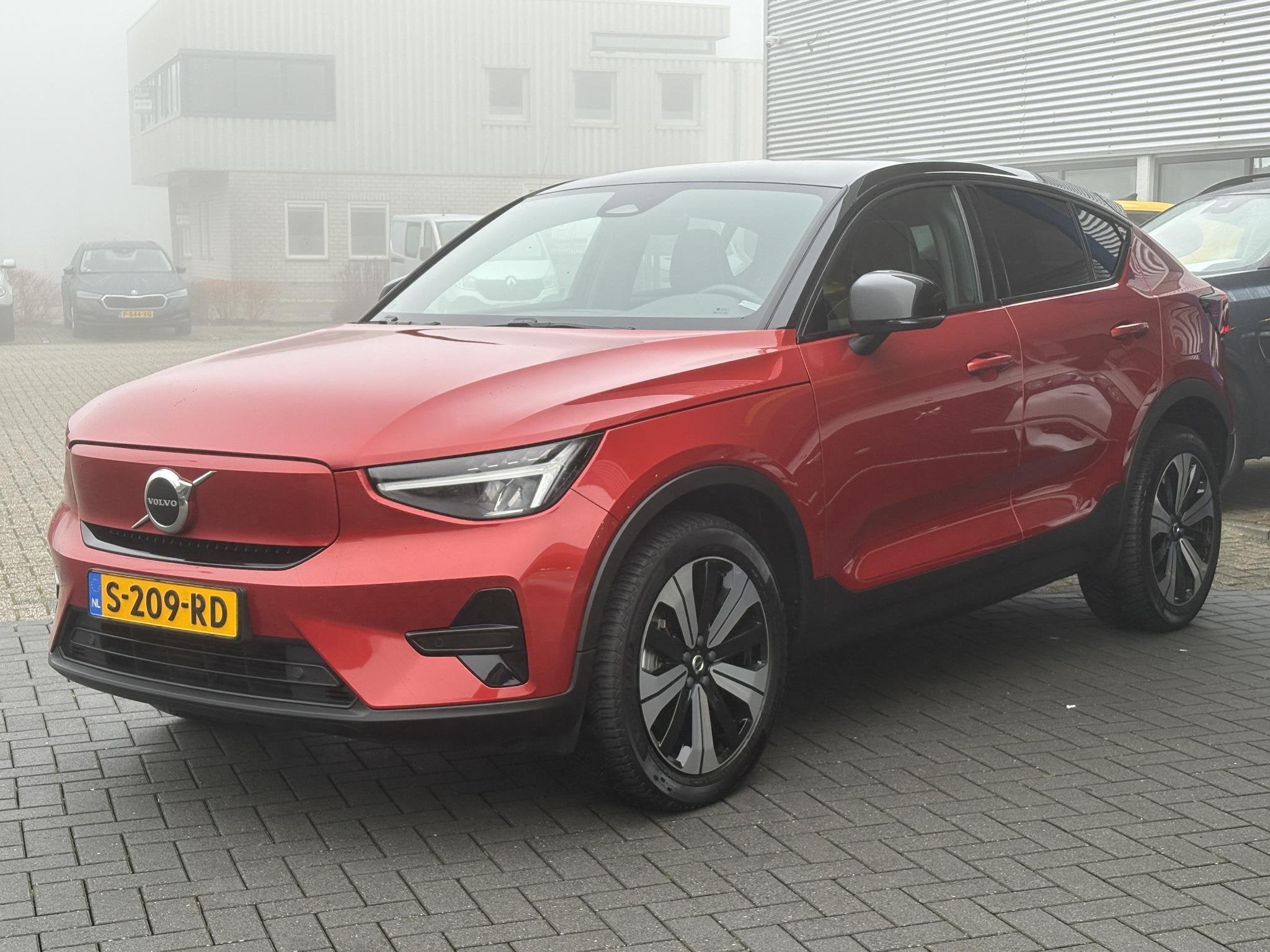 Volvo C40 Recharge Plus 69 kWh | 94,6% SOH | Panoramadak | A, Auto's, Volvo, Stof, Gebruikt, Overige kleuren, 420 min