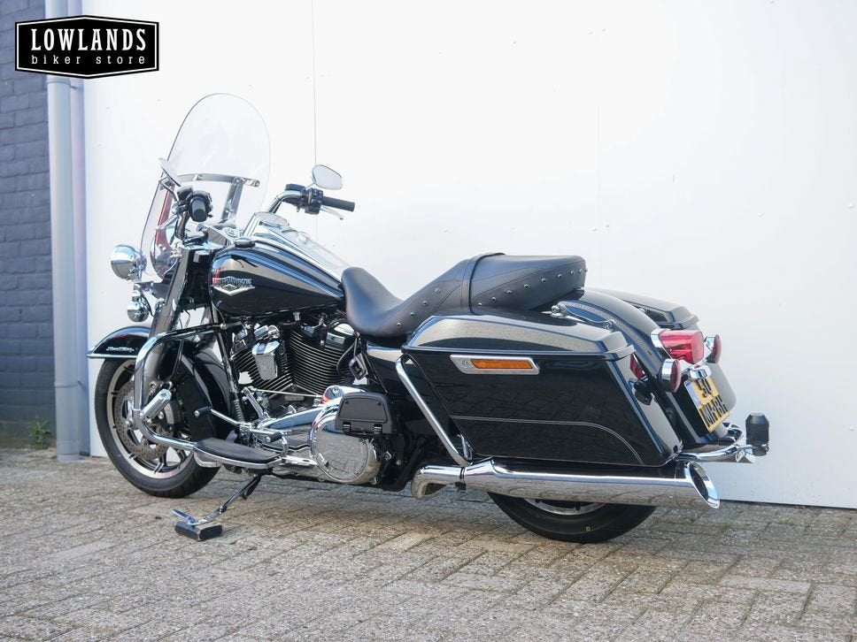 HARLEY-DAVIDSON ROAD KING FLHRI (bj 2016), 2 cilinders, Motorrijbewijs A, Bedrijf, Onbekend
