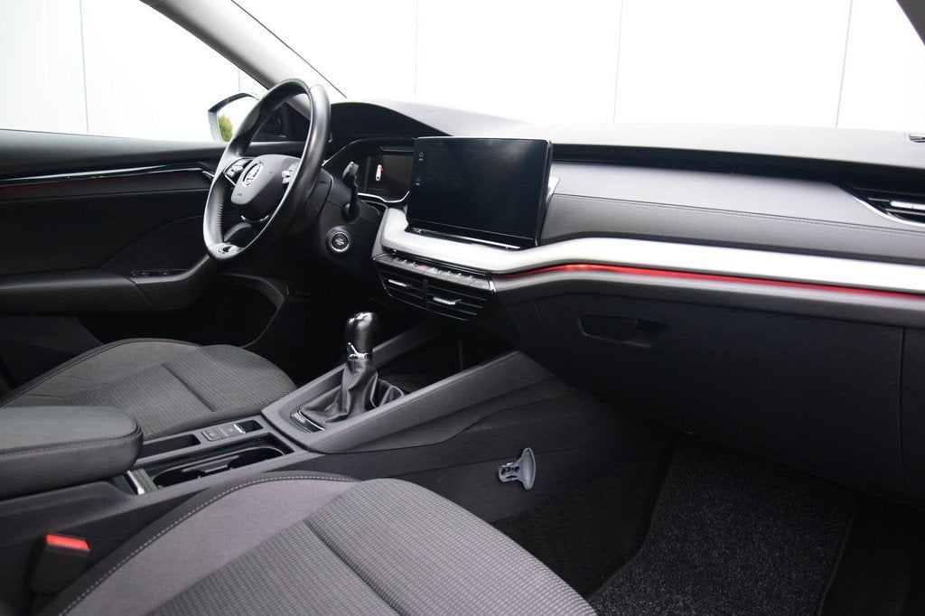 Skoda Octavia Combi 1.0 TSI Business Edition Priv/Glass Navi, Stof, Gebruikt, Zwart, Origineel Nederlands