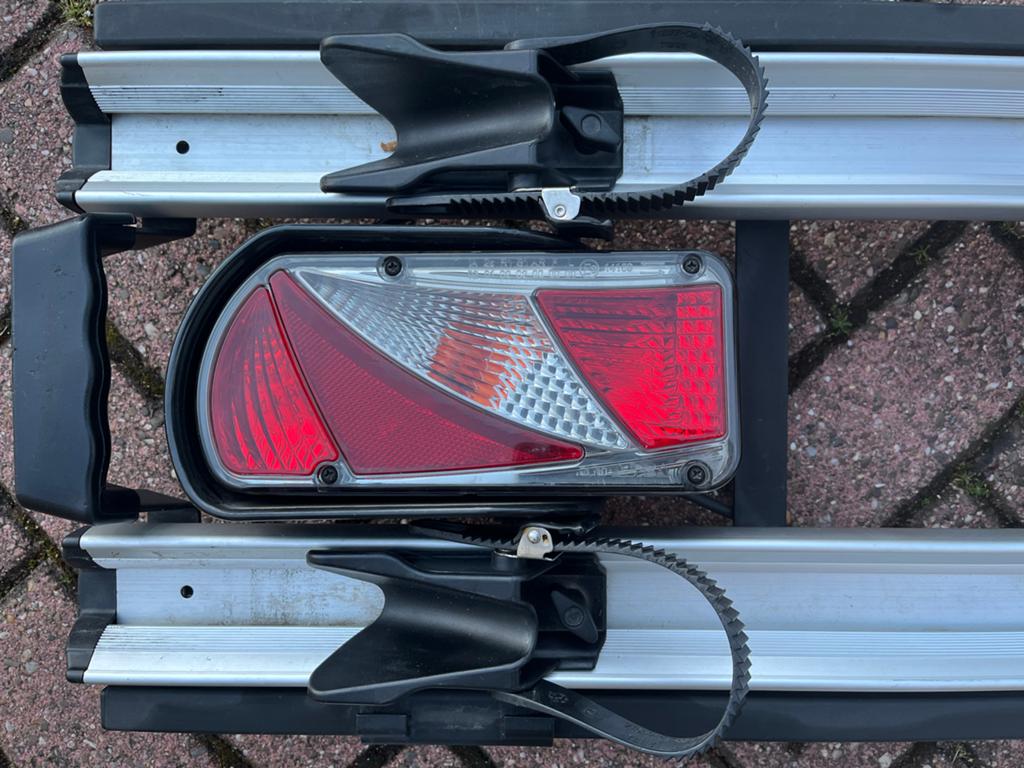 Bosal Compact Fietsendrager - Opklapbaar & Kantelbaar (2 fie, Auto diversen, Fietsendragers, Ophalen, Zo goed als nieuw, 2 fietsen