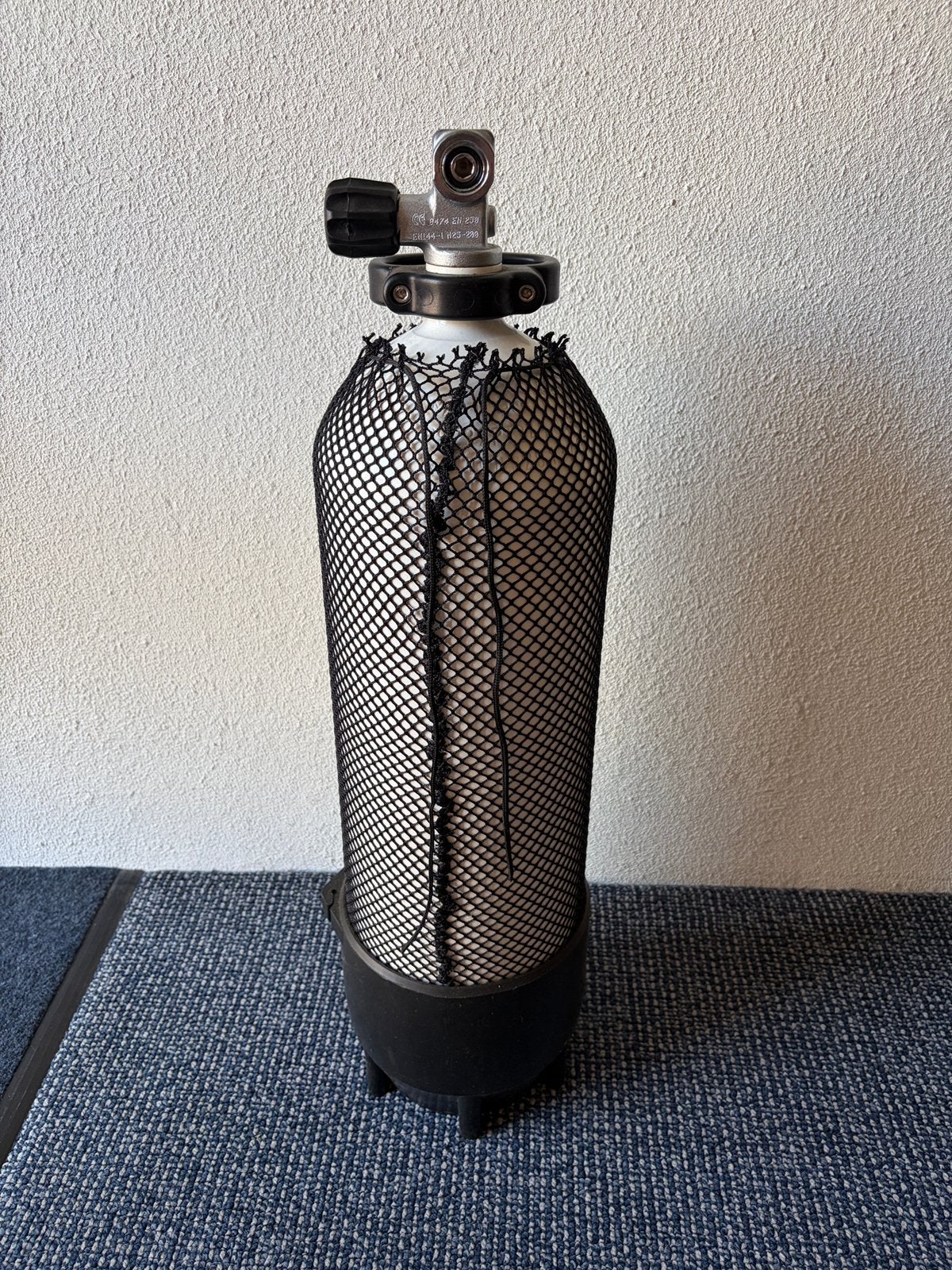 Duikfles 10 liter met flesvoet, netje, handvat (nieuwstaat), Watersport en Boten, Duiken, Ophalen, Zo goed als nieuw, Duikfles
