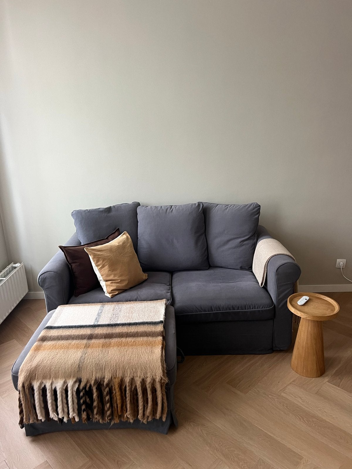 IKEA 2-zits bank + poef met opbergruimte, zo goed als nieuw, Ophalen, 150 tot 200 cm, Tweepersoons, 75 tot 100 cm
