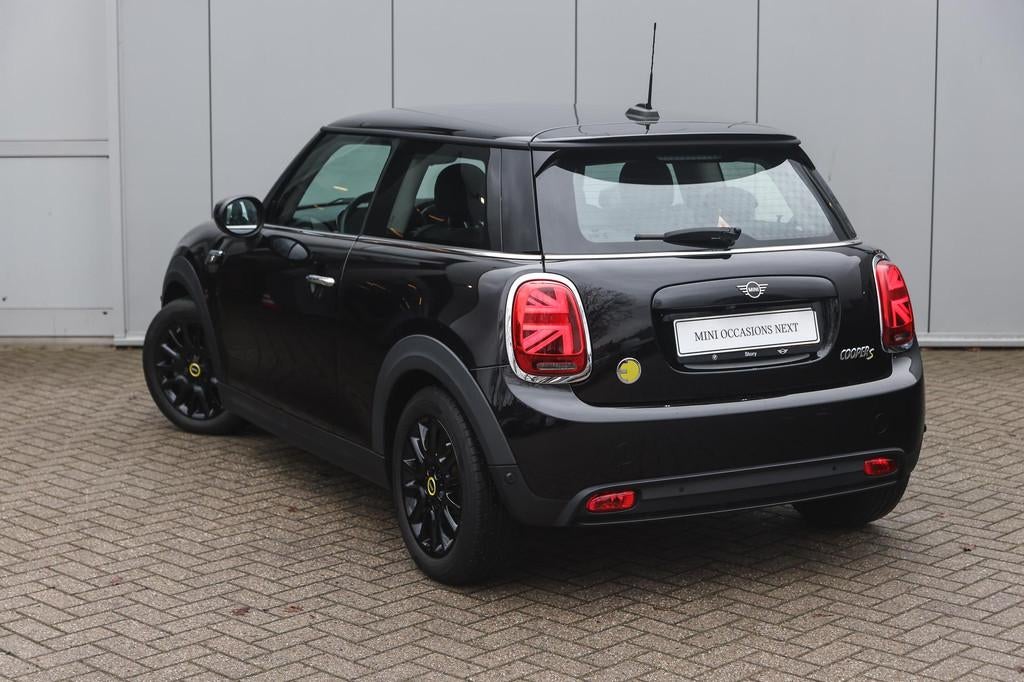 MINI Electric Classic / Sportstoelen / Achteruitrijcamera /, Auto's, Mini, 12 maanden, 4 stoelen, Leder en Stof, 28 kWh