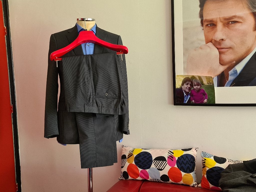 Corneliani Kostuum super pasvormn met grijze kleur maat 50, Kleding | Heren, Kostuums en Colberts, Corneliani, Zo goed als nieuw