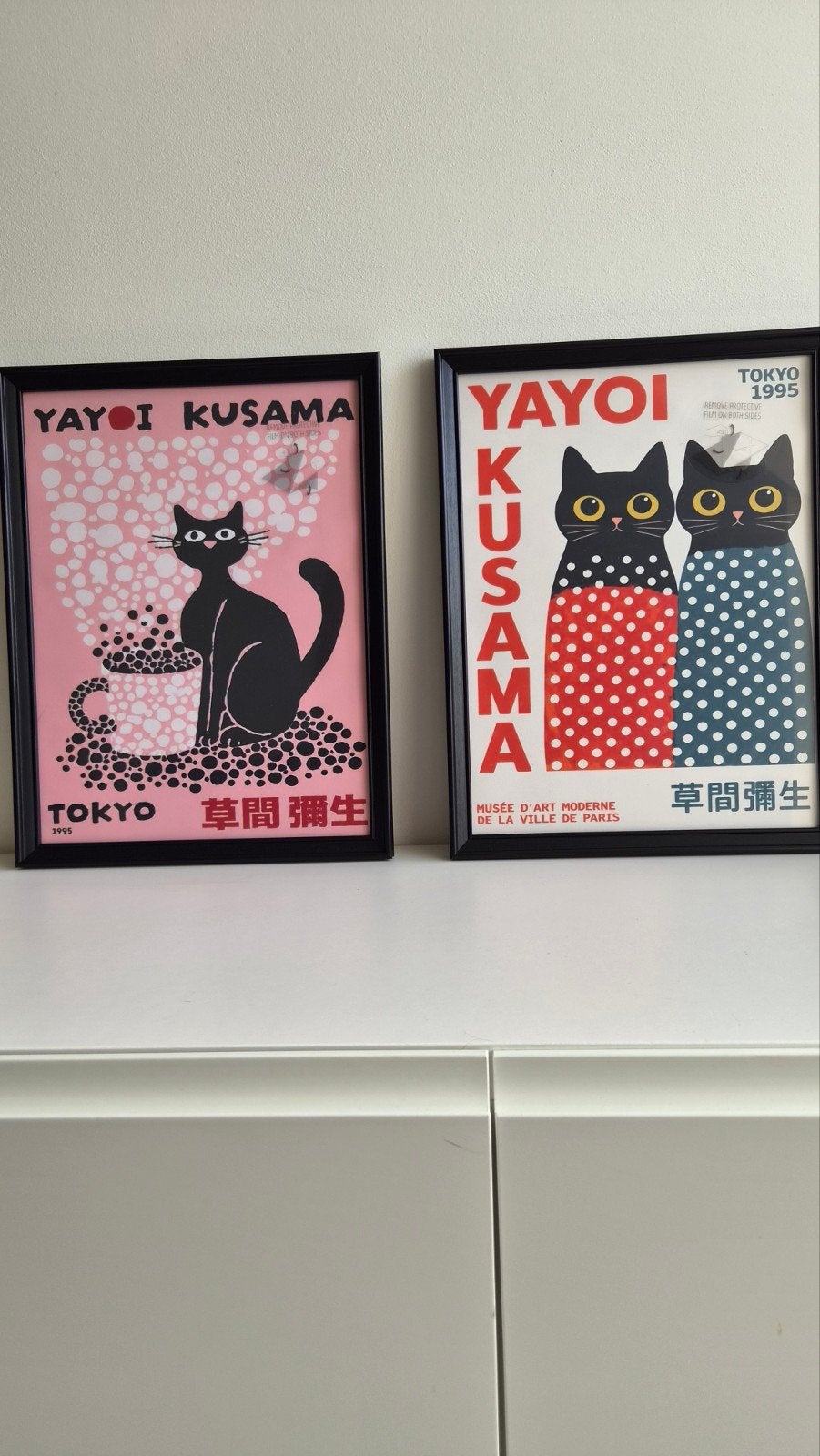 2x Yayoi Kusama Stijl Poster – Zwarte Katten / Polka Dots (Z, Ophalen of Verzenden, Dieren