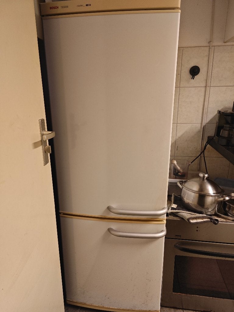 Koelkast-vriezer  te koop, Ophalen, 200 liter of meer, Met aparte vriezer, Zo goed als nieuw