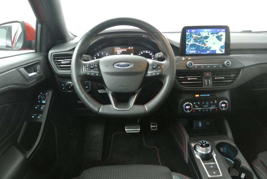 Ford Focus Wagon 1.5 150pk EcoBoost ST Line Business | Panor, 1345 kg, Stof, Lichtsensor, 3 cilinders