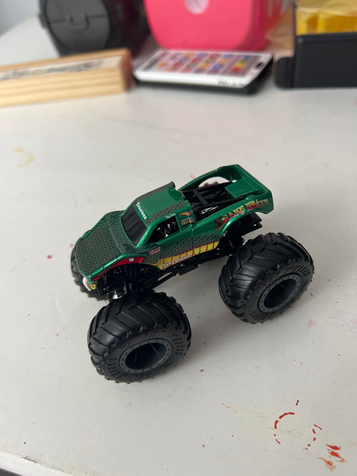 Hot Wheels Monster Truck Snake Bite Groen, Kinderen en Baby's, Speelgoed | Speelgoedvoertuigen, Ophalen, Zo goed als nieuw