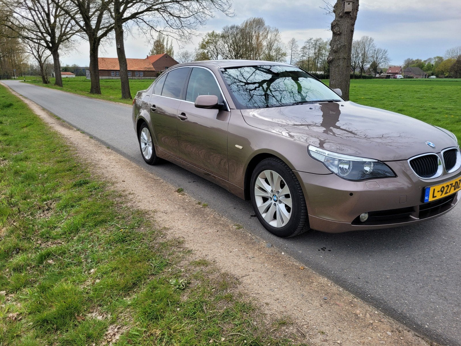 BMW 5-Serie 2.2 I 520 AUT 2004 Bruin, Achterwielaandrijving, Zwart, Bruin, Particulier