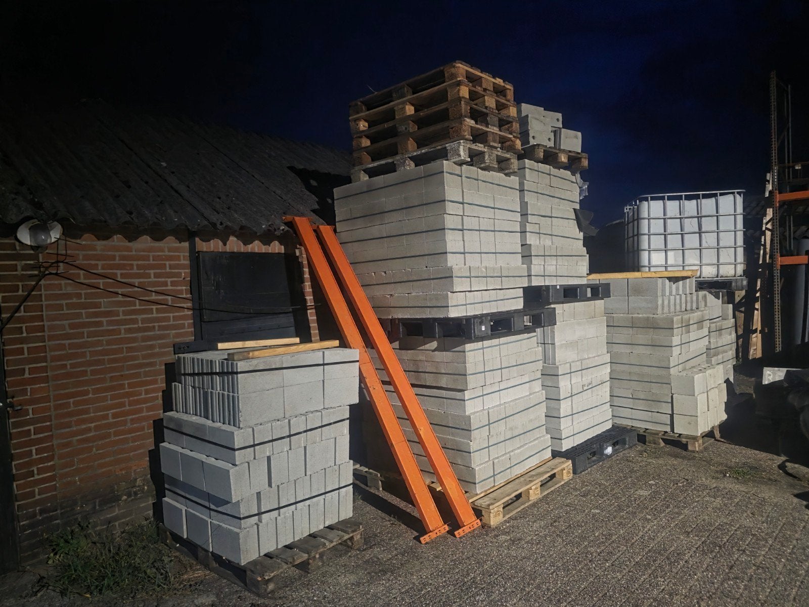 7 pallets Eco Blokken  (kan in kleinere aantallen, Doe-het-zelf en Verbouw, Ophalen, Nieuw, Beton