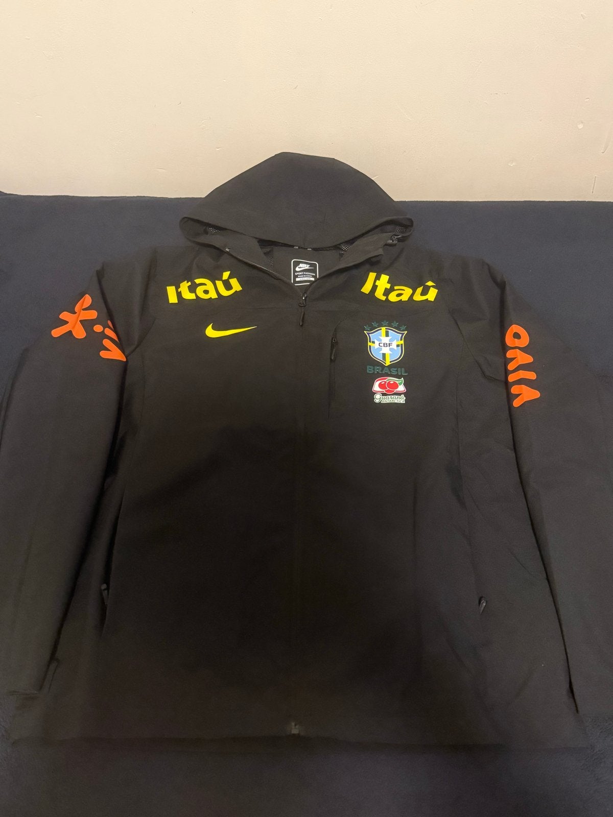 Nike Brazilië Voetbaljack - Zwart - Maat L-XL, Ophalen of Verzenden, Zo goed als nieuw, Maat 56/58 (XL), Zwart