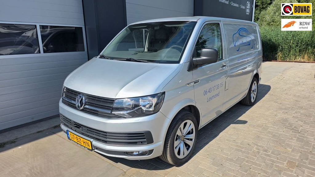Volkswagen Transporter 2.5 TDI 250PK 500+Nm ! DIKKE BUS VOLL, Auto's, Voorwielaandrijving, Gebruikt, Electronic Stability Program (ESP)