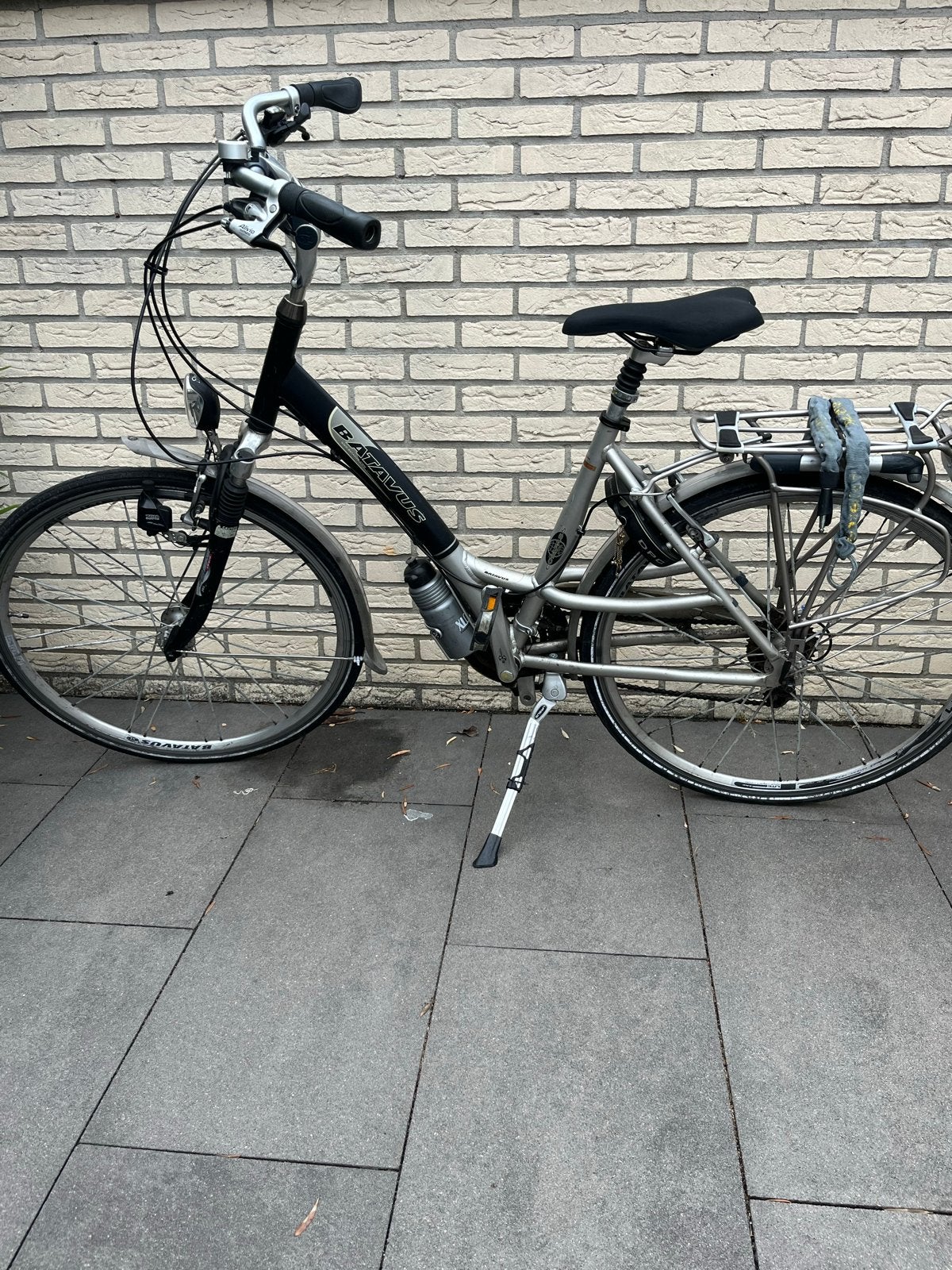 Batavus fiets met Axa slot, Fietsen en Brommers, Fietsen | Dames | Damesfietsen, Ophalen, Velgrem, Versnellingen, Batavus