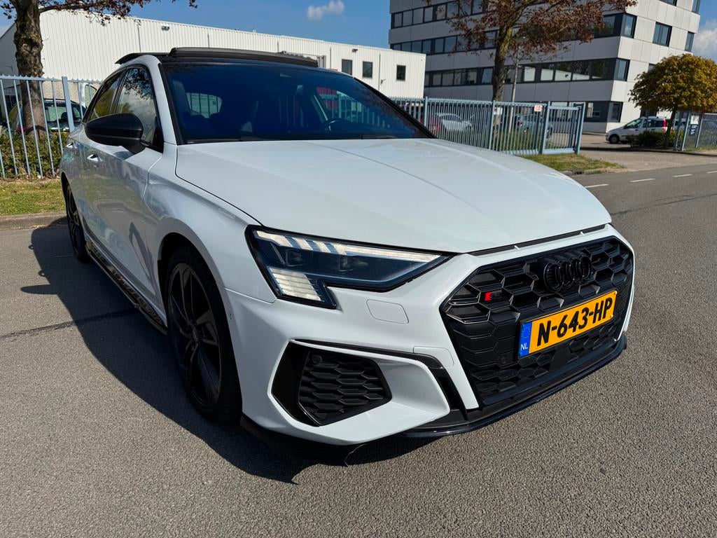 Audi A3 Sportback 2.0 TFSI S3 quattro Edition One Pano Memor, Auto's, Gebruikt, 4 cilinders, 1984 cc, Wit