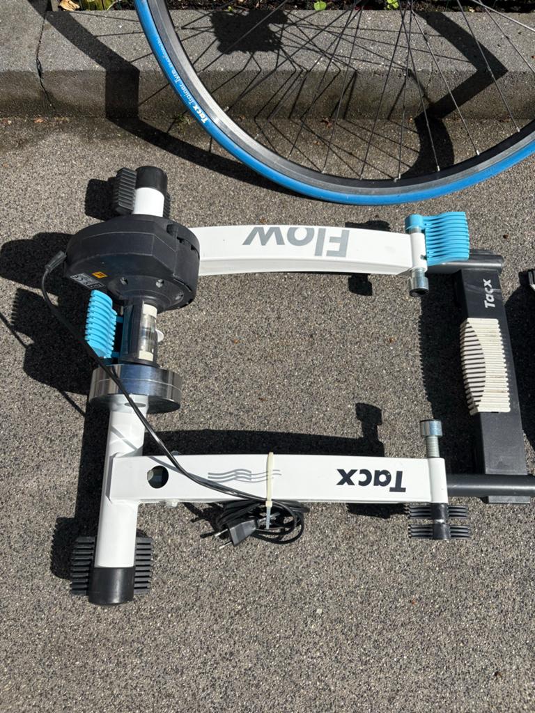 Tacx Flow T2200 fietstrainer - Zo goed als nieuw, Ries-Cycles, Overige typen, Kunststof, Zo goed als nieuw