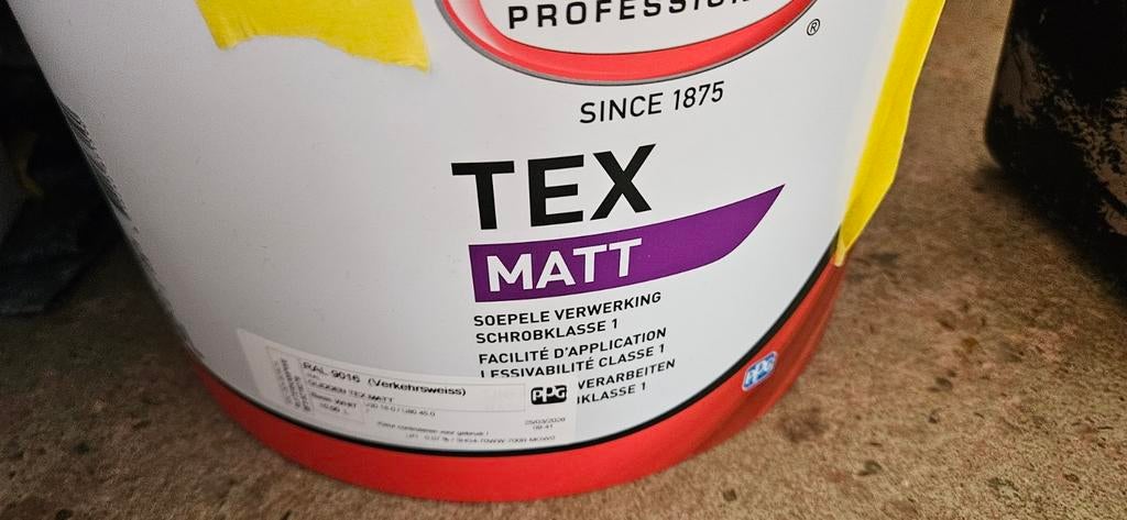 Tex Matt verf RAL 9016 (Verkeerswit), Ophalen