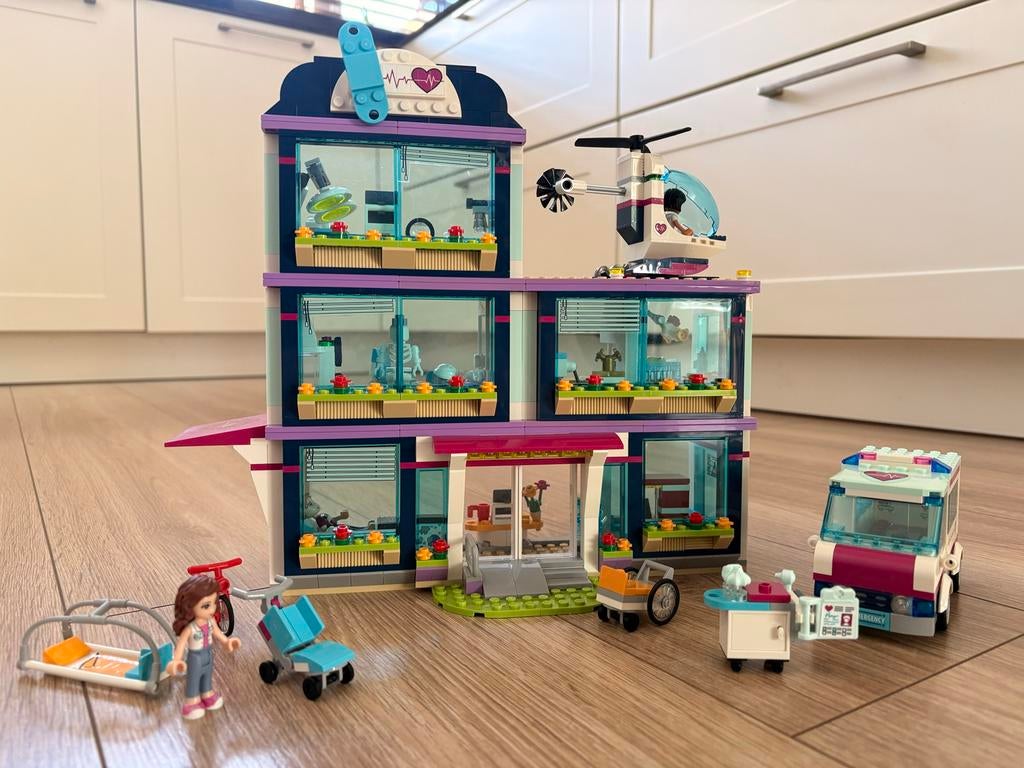 Lego Friends 41318 - Heartlake Ziekenhuis (Compleet), Lego, Friends, Ophalen of Verzenden, Zo goed als nieuw