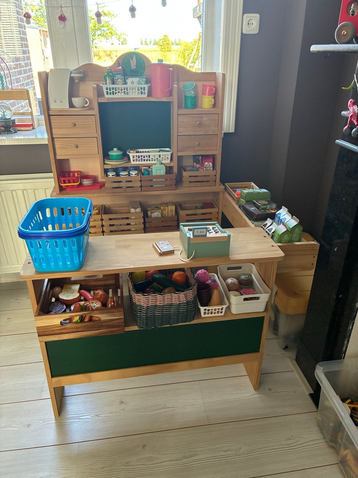 Houten speelgoedwinkel met accessoires, Ophalen, Zo goed als nieuw, Jongen of Meisje