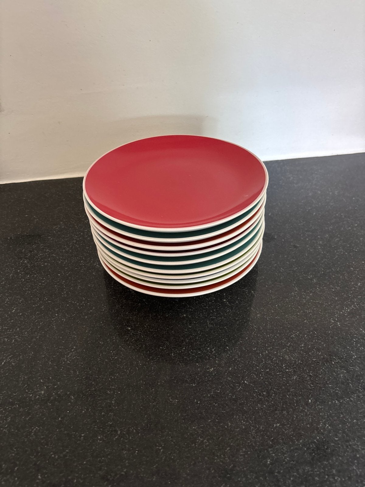 Set van 10 gekleurde borden, Ophalen, Keramiek, IKEA, Zo goed als nieuw