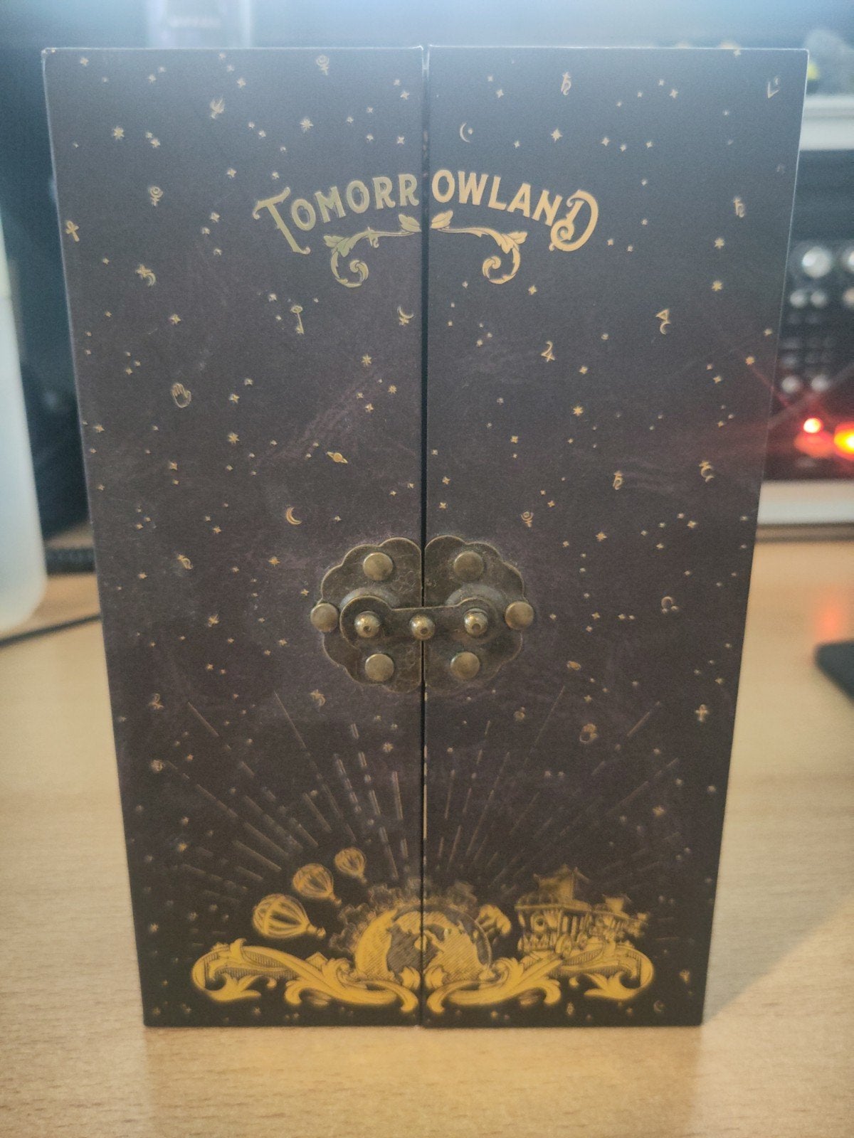 Amicorum Spectaculum-Box Tomorrowland, Ophalen of Verzenden