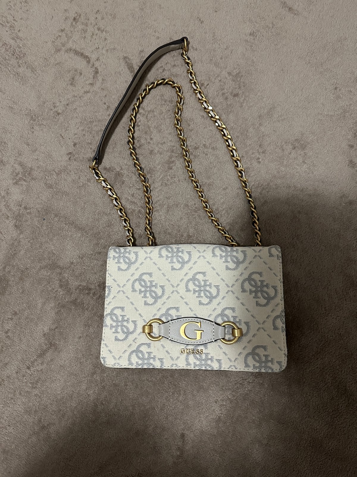 Guess schoudertasje, Sieraden, Tassen en Uiterlijk, Tassen | Damestassen, Ophalen of Verzenden, Zo goed als nieuw, Grijs, Schoudertasje