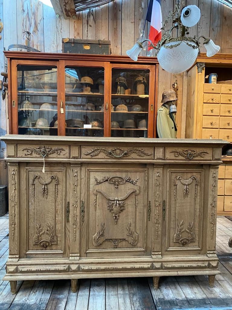 Landelijk Frans eiken kast sierlijk dressoir, Ophalen