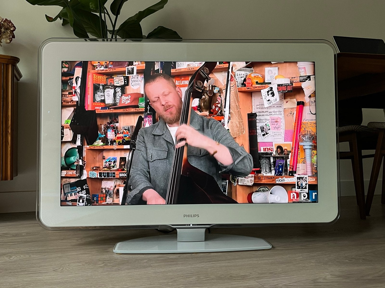 Retro tv - Philips Aurea LCD wit - 42 inch, Audio, Tv en Foto, Televisies, Ophalen, Philips, Gebruikt, 50 Hz