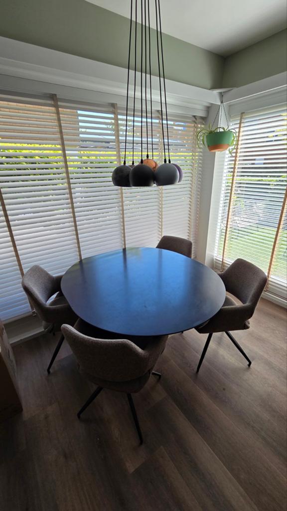 LEOLUX ovale uitschuifbare eettafel met opbergruimte, Huis en Inrichting, Tafels | Eettafels, Gebruikt, 100 tot 150 cm, 150 tot 200 cm
