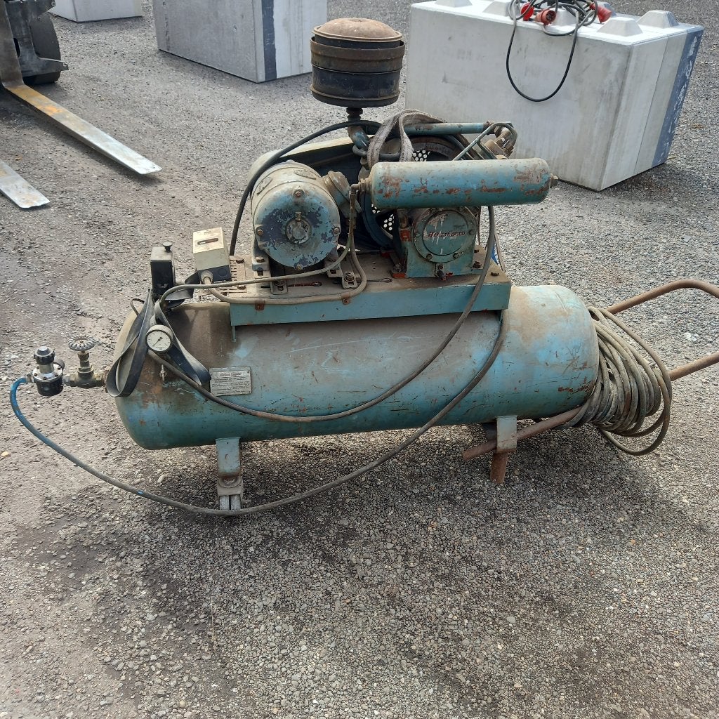 COMPRESSOR ATLAS COPCO 200 LITER 380 V MOOIE MACHINE, Doe-het-zelf en Verbouw, Gebruikt, 6 tot 10 bar, 100 liter of meer, 400 tot 800 liter/min