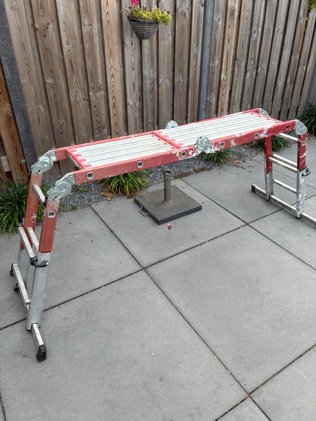 Goede verstelbare lader,steiger, Doe-het-zelf en Verbouw, Ladders en Trappen, Ophalen, Zo goed als nieuw, 2 tot 4 meter