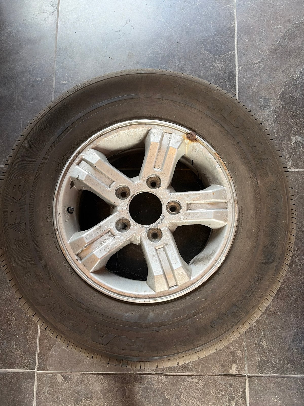 Velg met band 16 inch - Kumho 245/70R16, Ophalen, Gebruikt