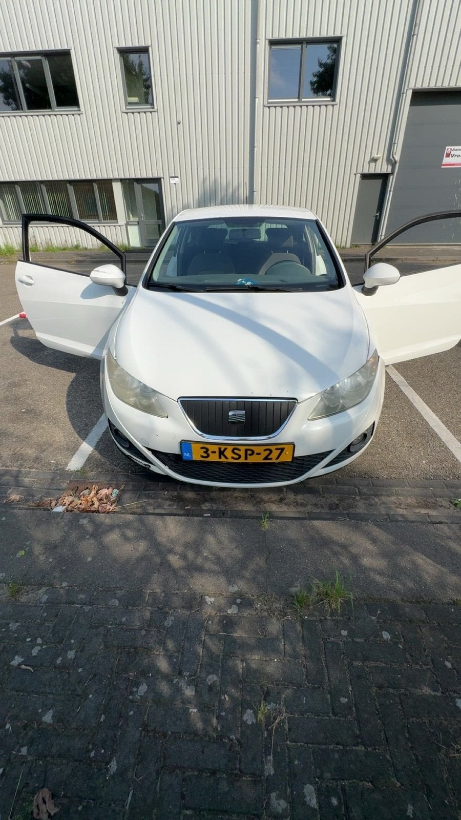 Seat Ibiza 1.2 51KW 2011 Wit, Voorwielaandrijving, 31 €/maand, 1198 cc, Handgeschakeld