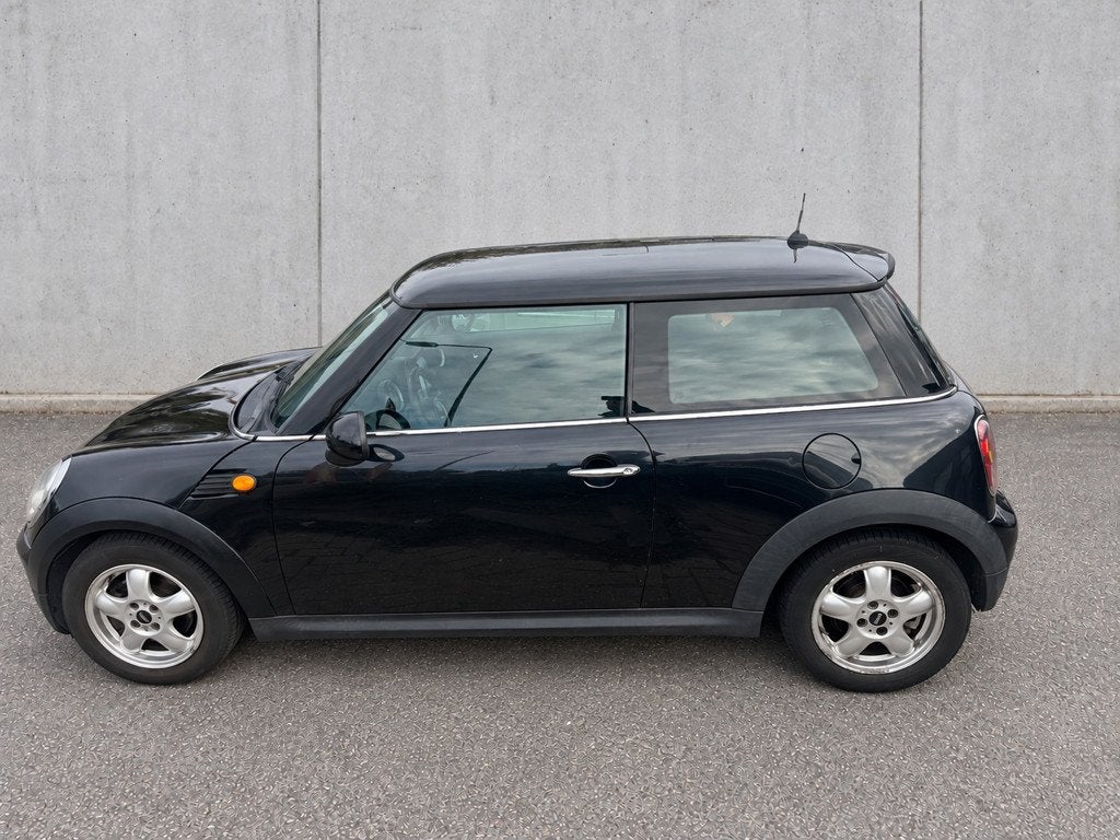 Mini 3-Deurs 1.4 One R56 Nieuwe APK Nieuwe Ketting Airco 2de, Auto's, Voorwielaandrijving, Gebruikt, 4 stoelen, Origineel Nederlands